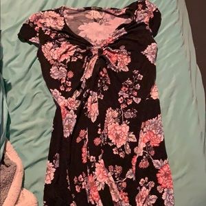 Floral Dress mid Thigh/ Knee length 🤍